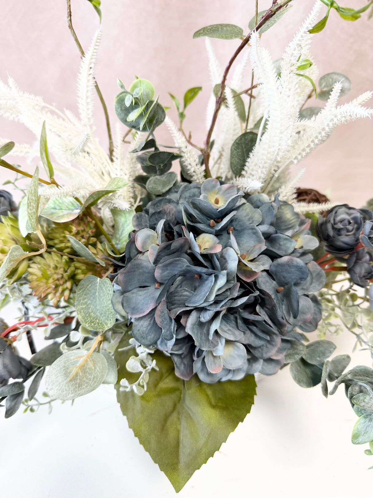 23" Classic Breeze Centerpiece