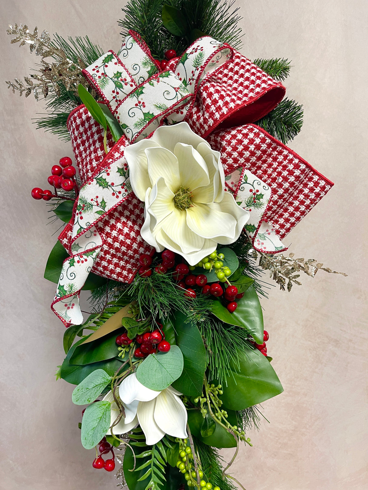 34" Magnolia Christmas Grace Teardrop Swag Design 1