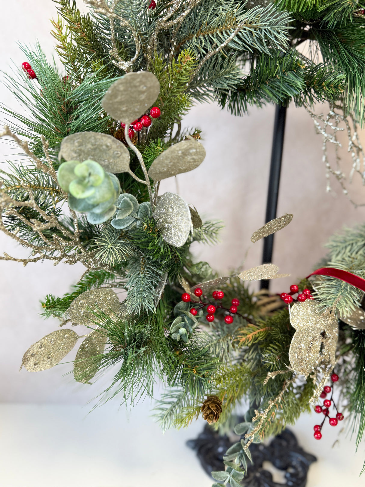27" Majestic Charm Wreath