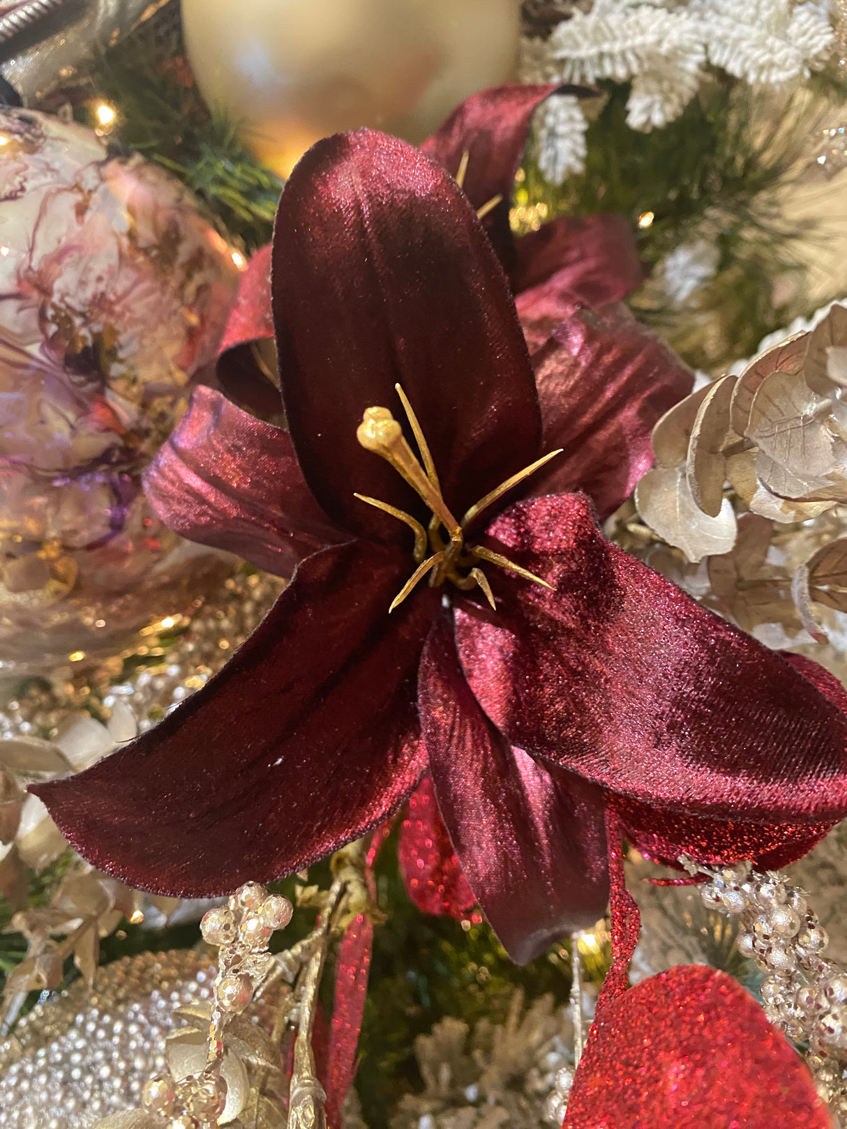 Glamour Velvet Lily Spray