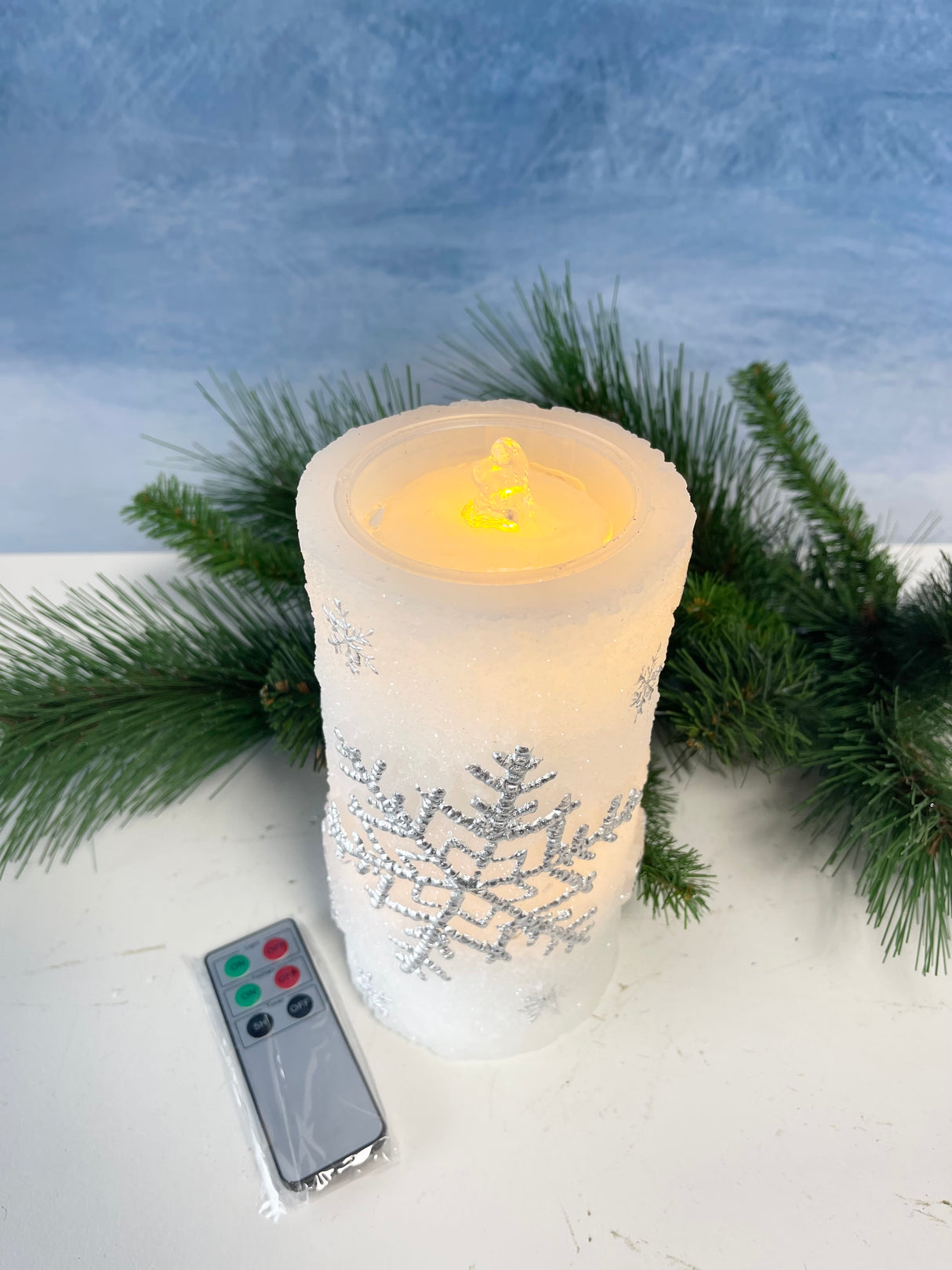 Silver Snowflake Fountain Candle