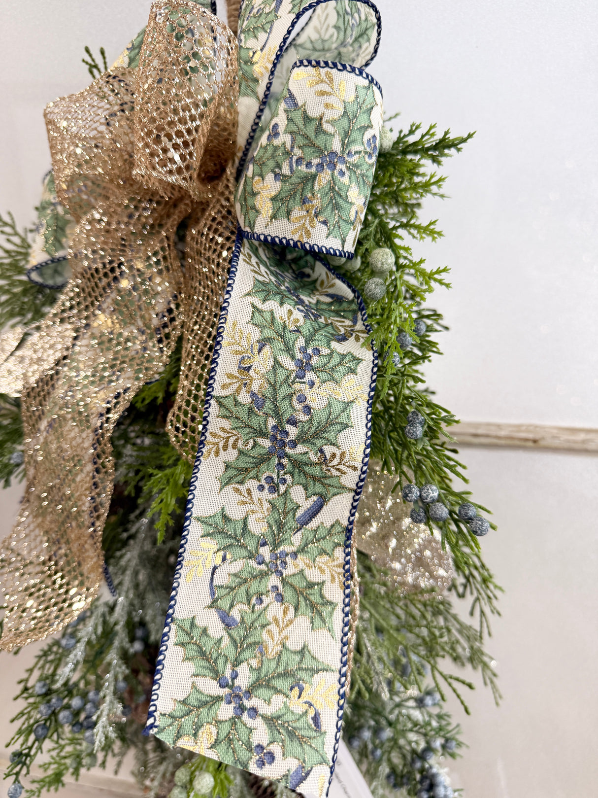 32" Winter Woodland Charm