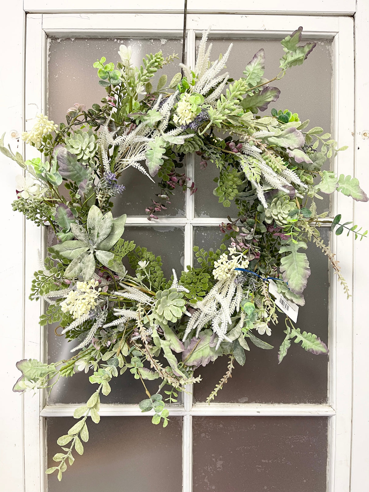 26" Picture Perfect Wreath