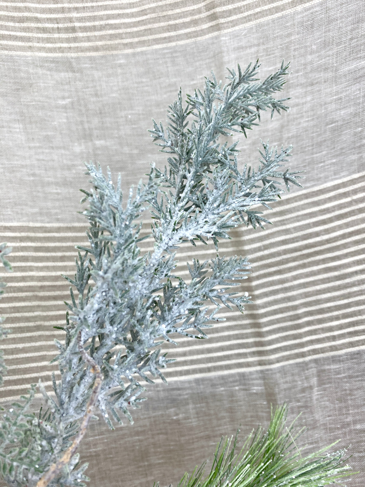 Snowflake Pinecone Pick
