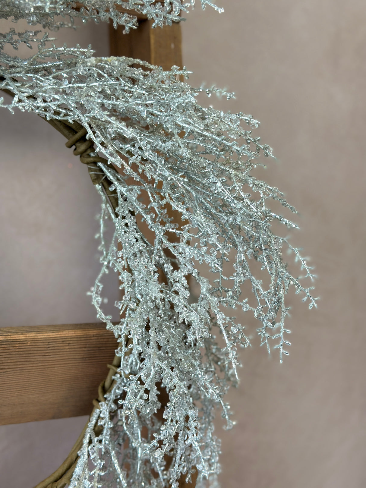 24" Christmas Concert Iced Wreath