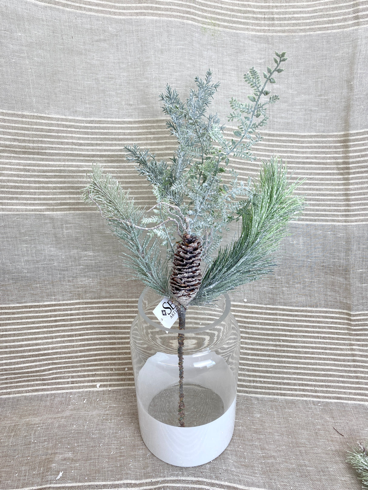 Snowflake Pinecone Pick