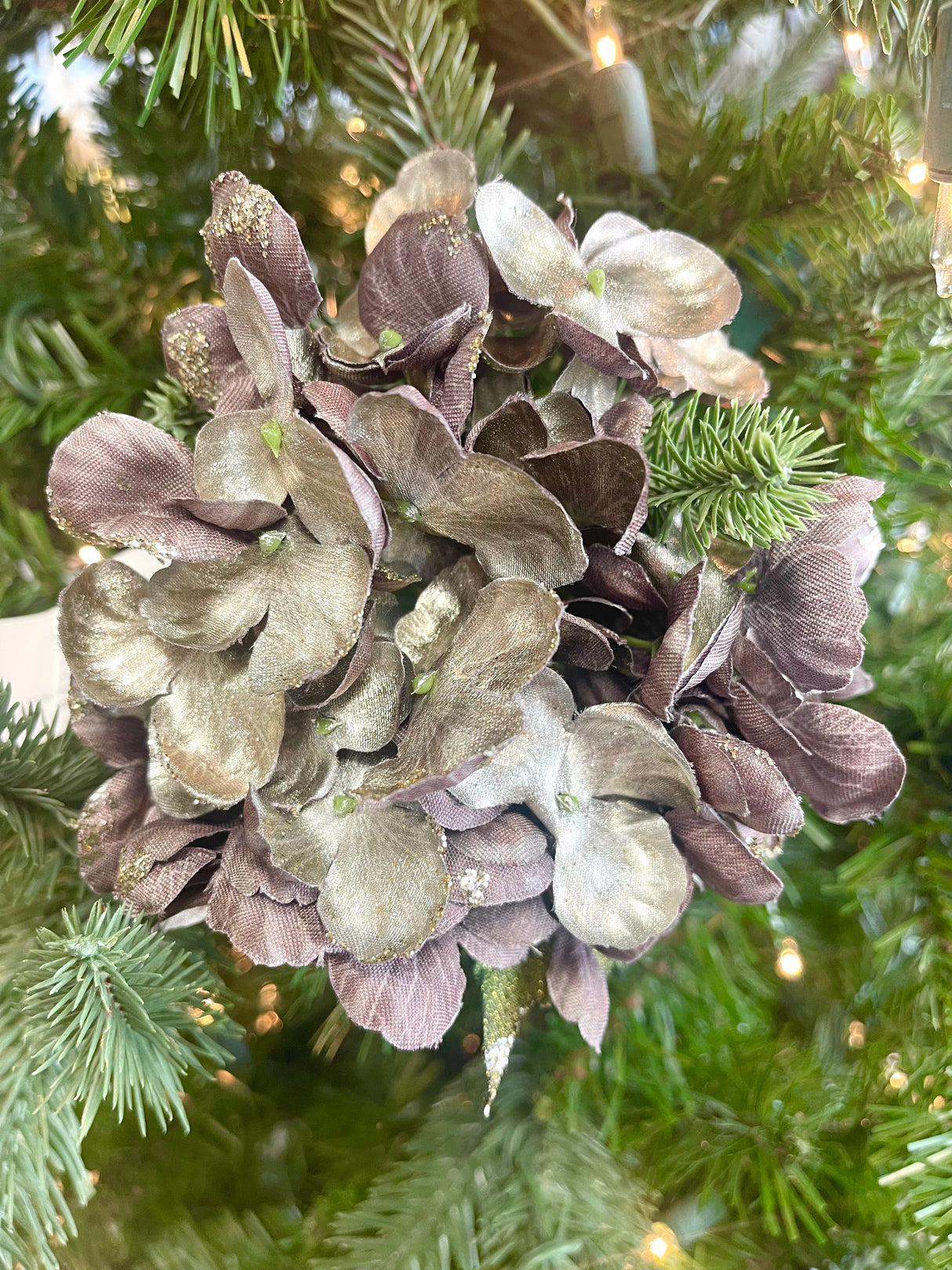 Platinum Holiday Hydrangea Spray