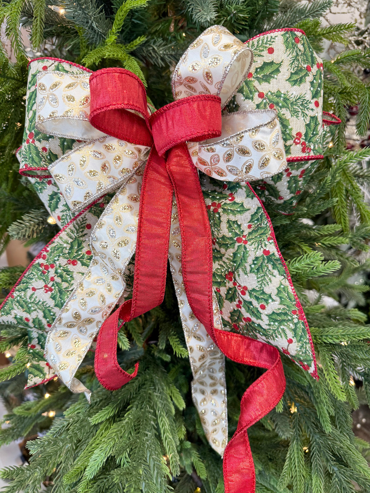 14" Holly Days Bow