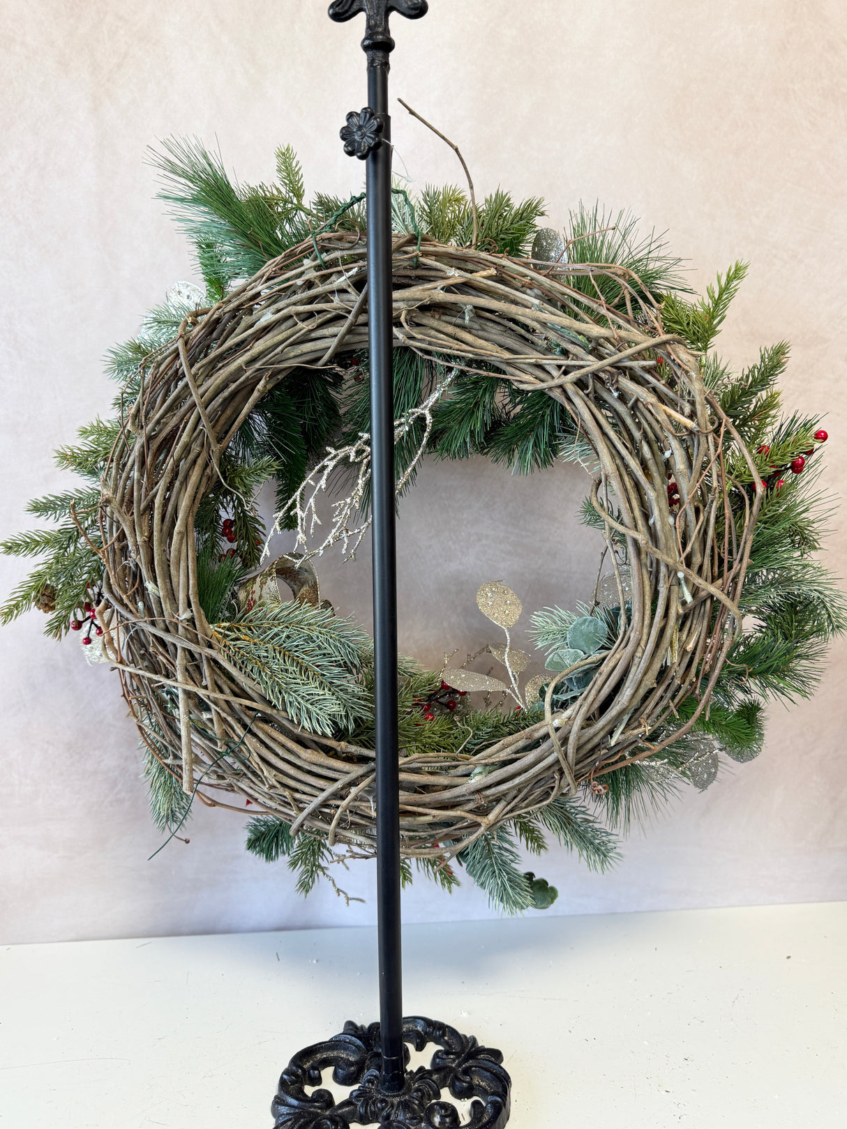 27" Majestic Charm Wreath