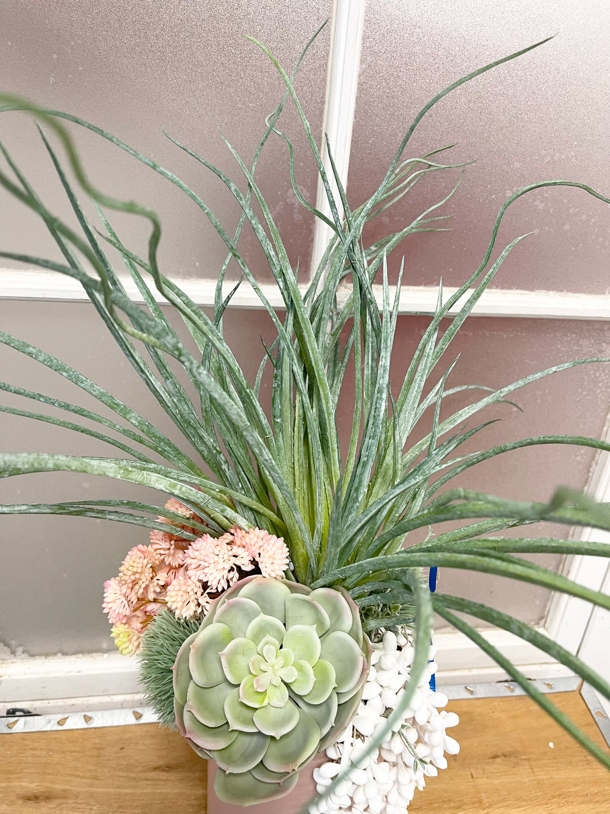 20" Pop Of Pink Centerpiece