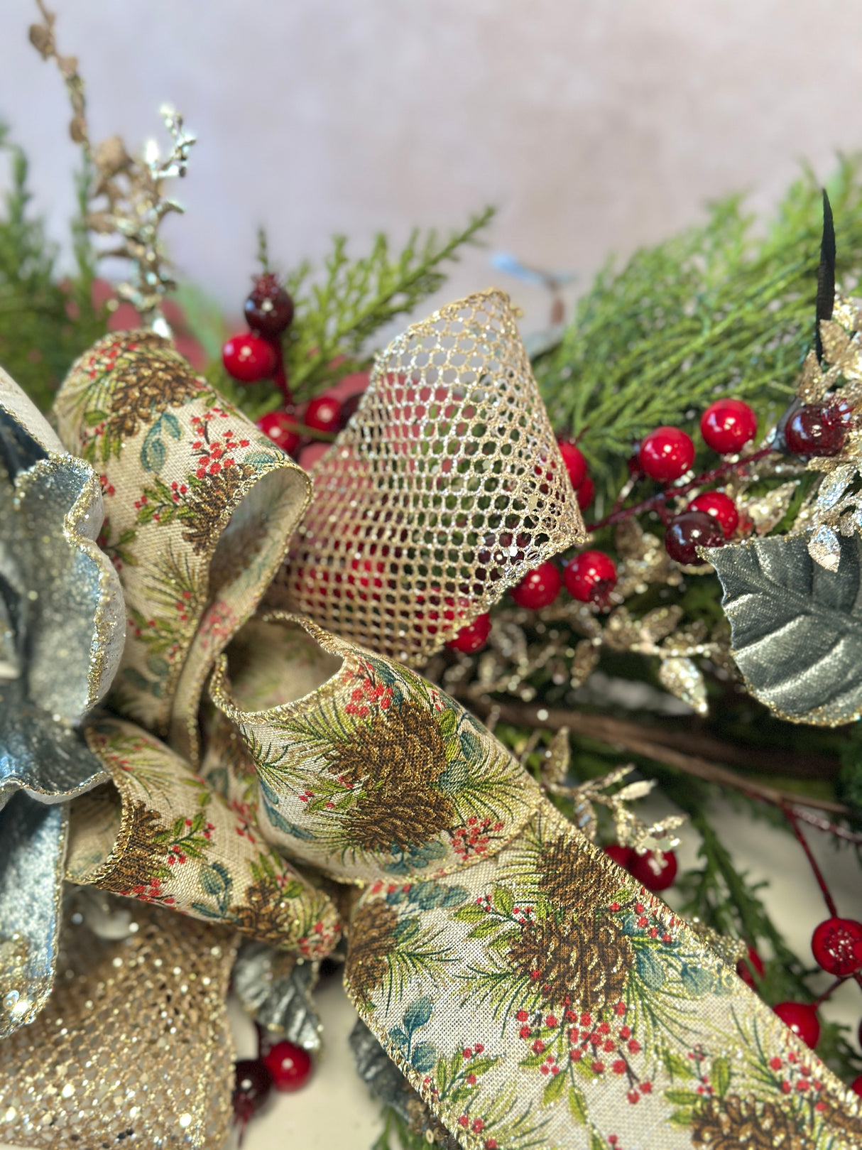 40" Tidings Of Comfort Swag