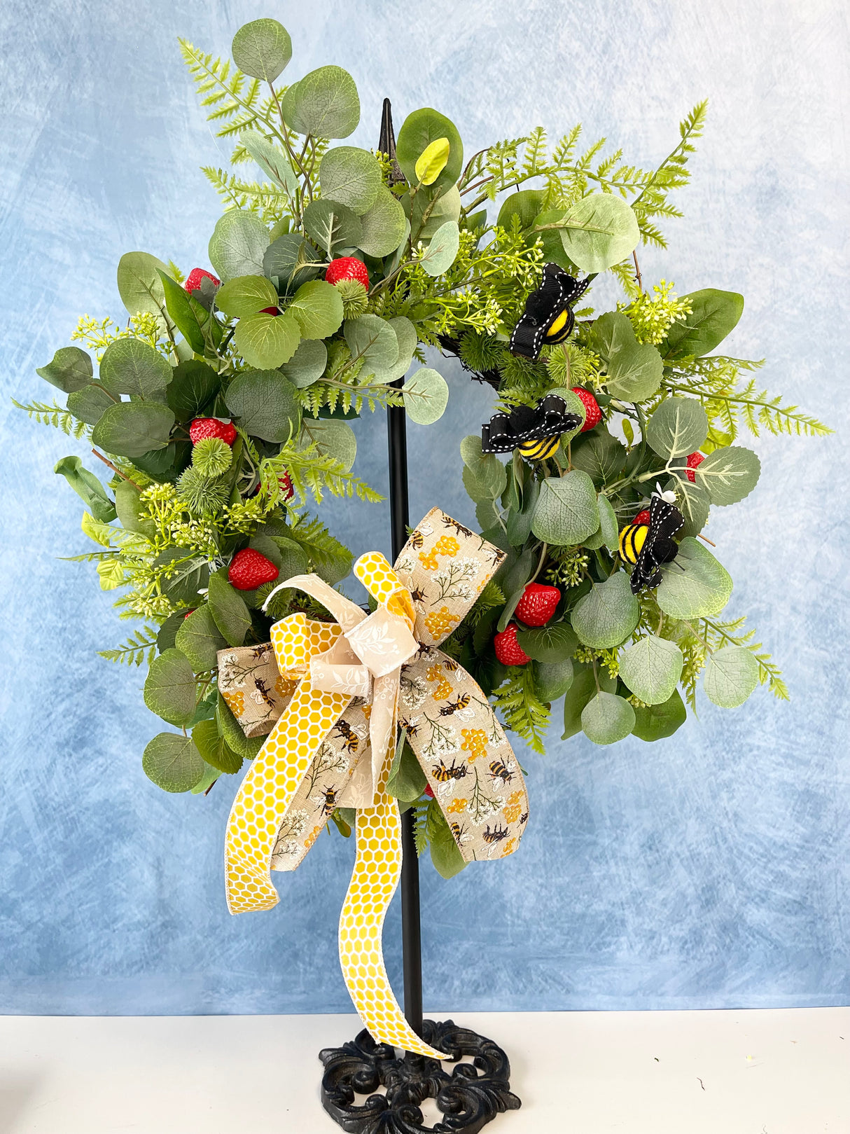 Busy Bee Wreath Kit