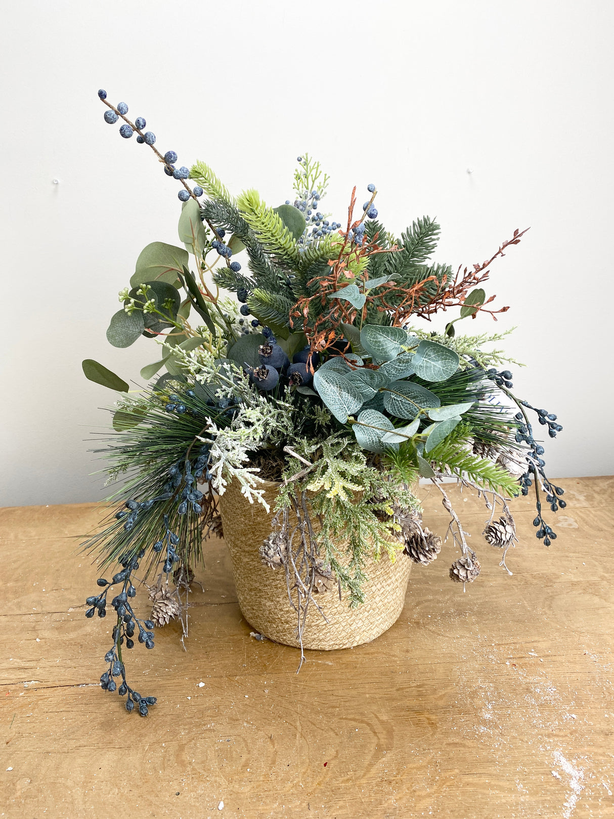 21" Woodland Mix Centerpiece