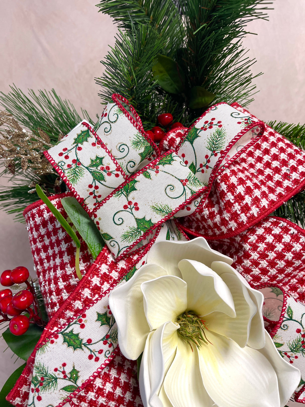 34" Magnolia Christmas Grace Teardrop Swag Design 1