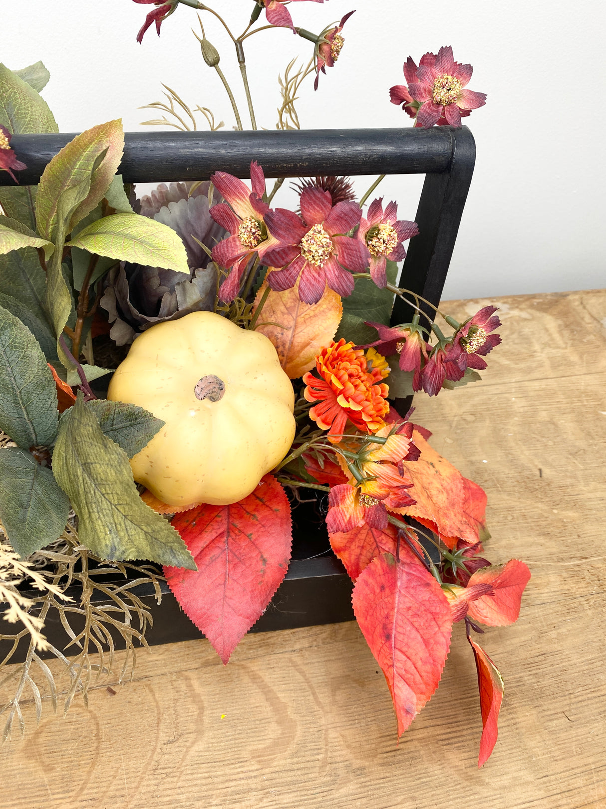 19" Hello Autumn Centerpiece