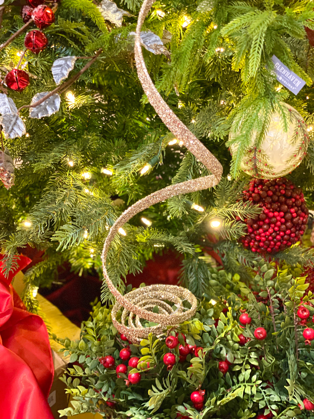 9.5' Curly Ribbon Garland