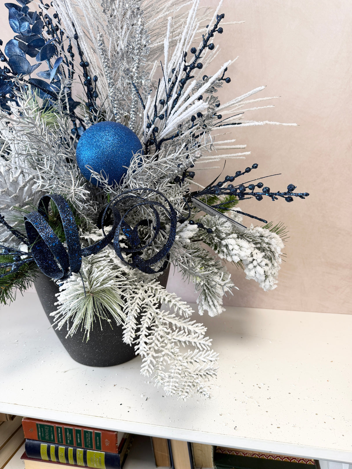 31" Blizzard Warning Porch Pot