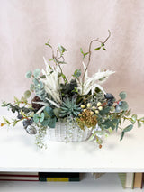 23" Classic Breeze Centerpiece