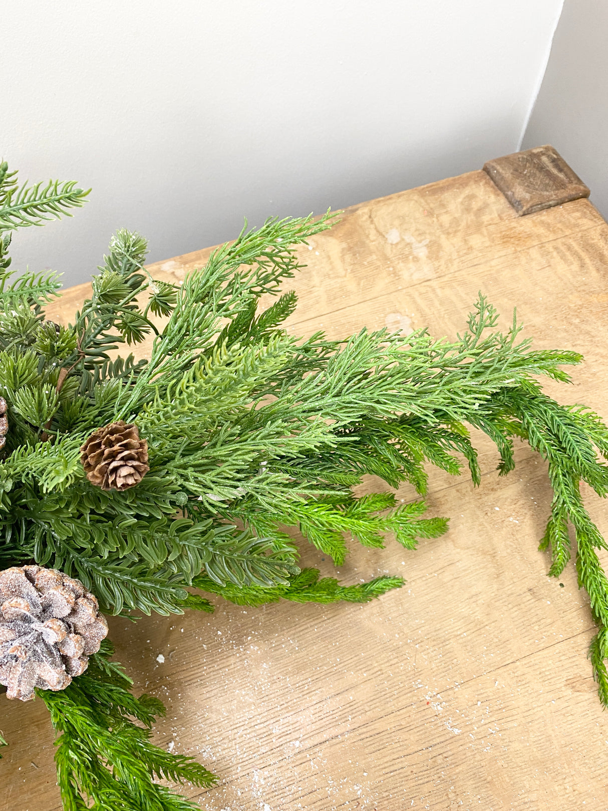 34" Pinecone Beauty Centerpiece