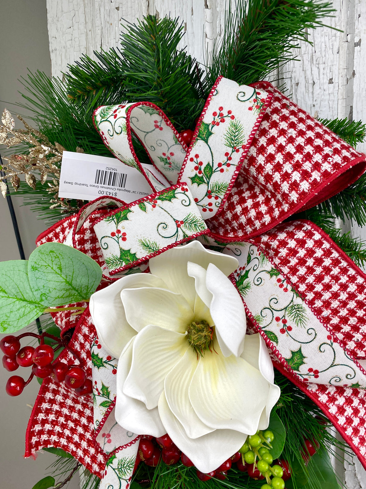 34" Magnolia Christmas Grace Teardrop Swag