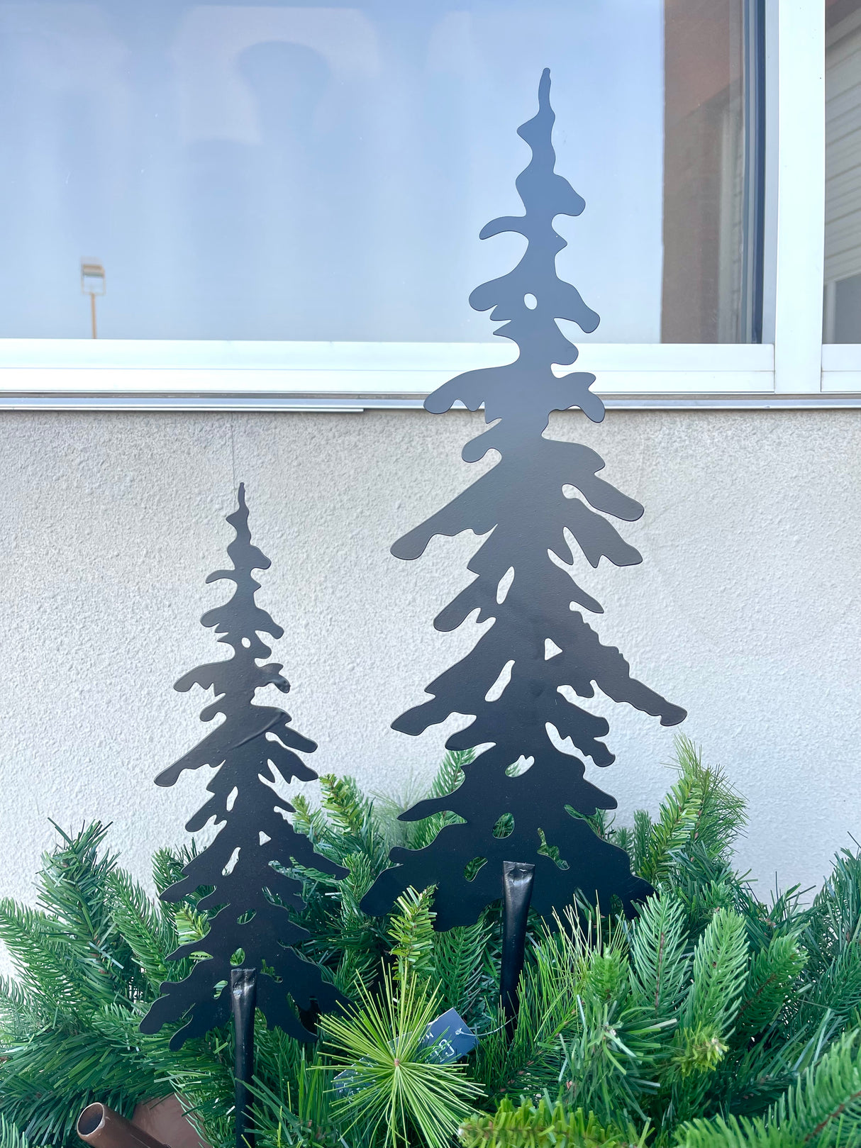 Small Winter Forest Metal Tree Stake