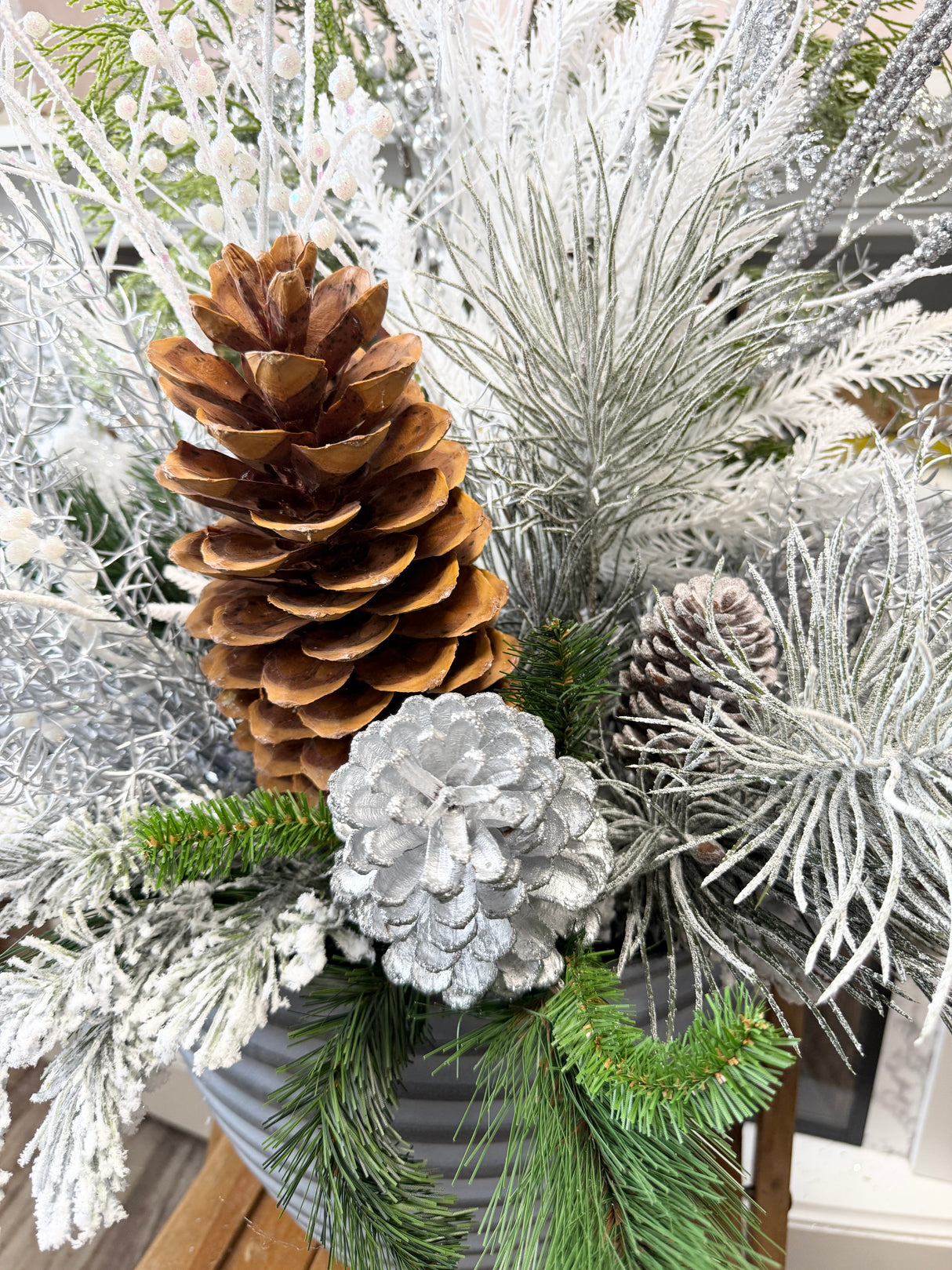 40" Sparkling Pines Porch Pot