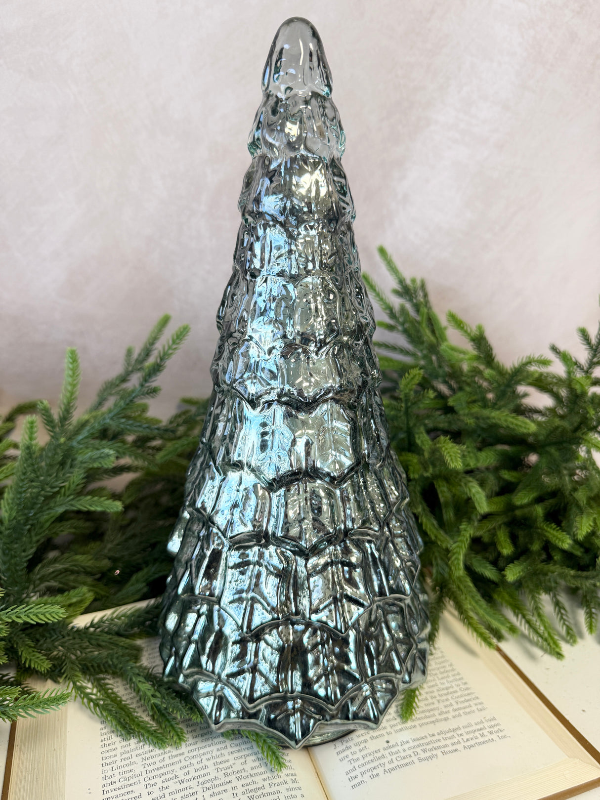 15" Aries Glass Tree