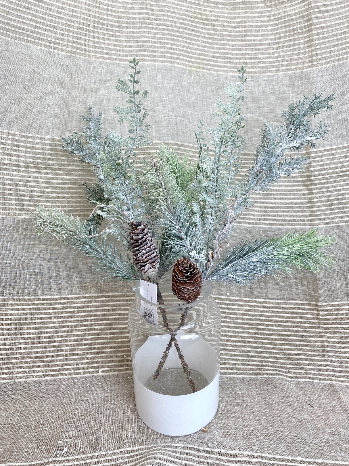 Snowflake Pinecone Pick