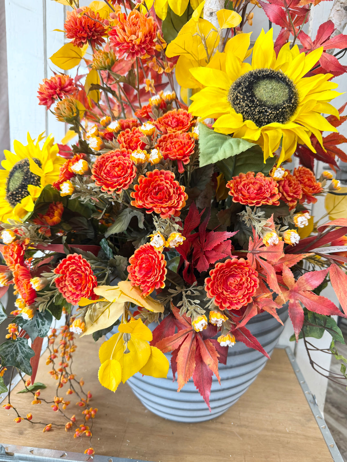 41" Autumn In New York Porch Pot