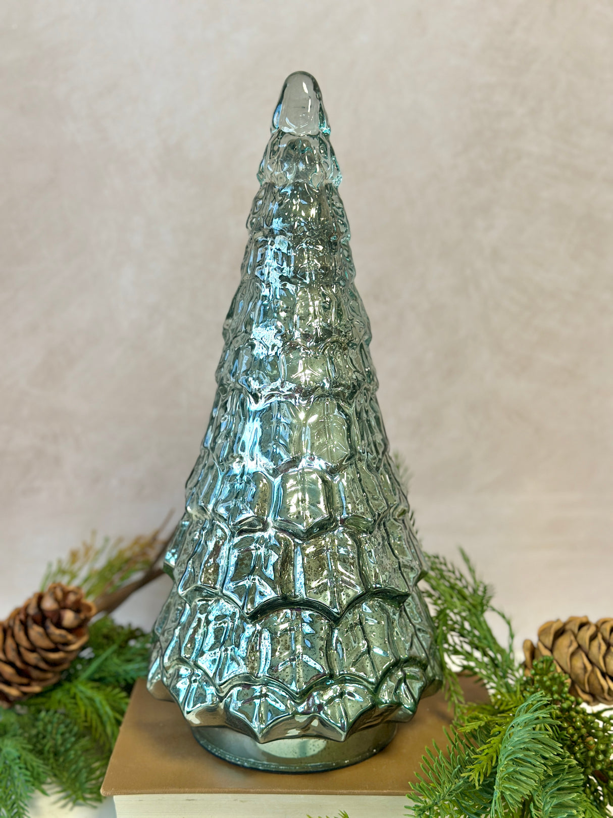 15" Aries Glass Tree