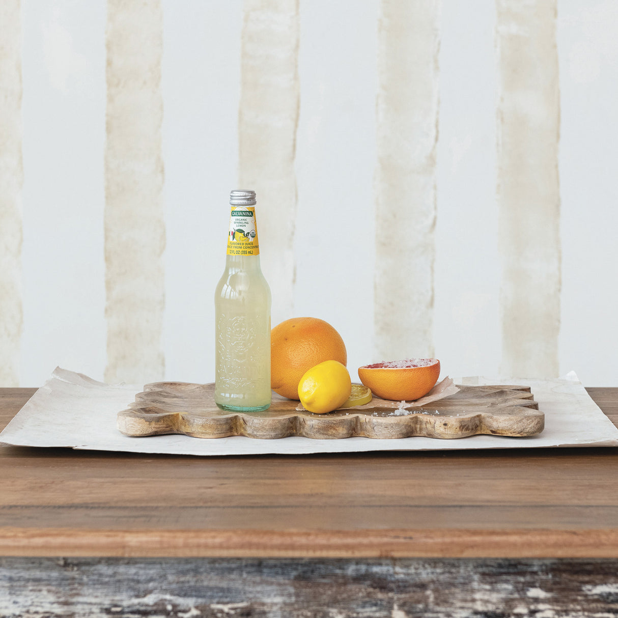 Mandi Mango Wood Tray w/ Scalloped Edge