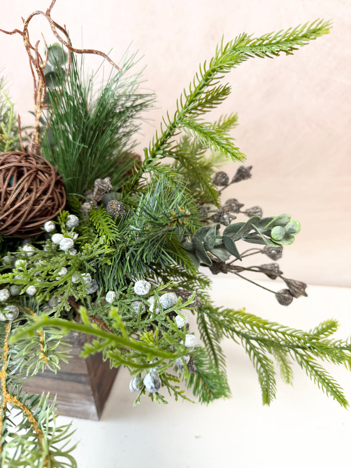19" Woodland Winter Centerpiece