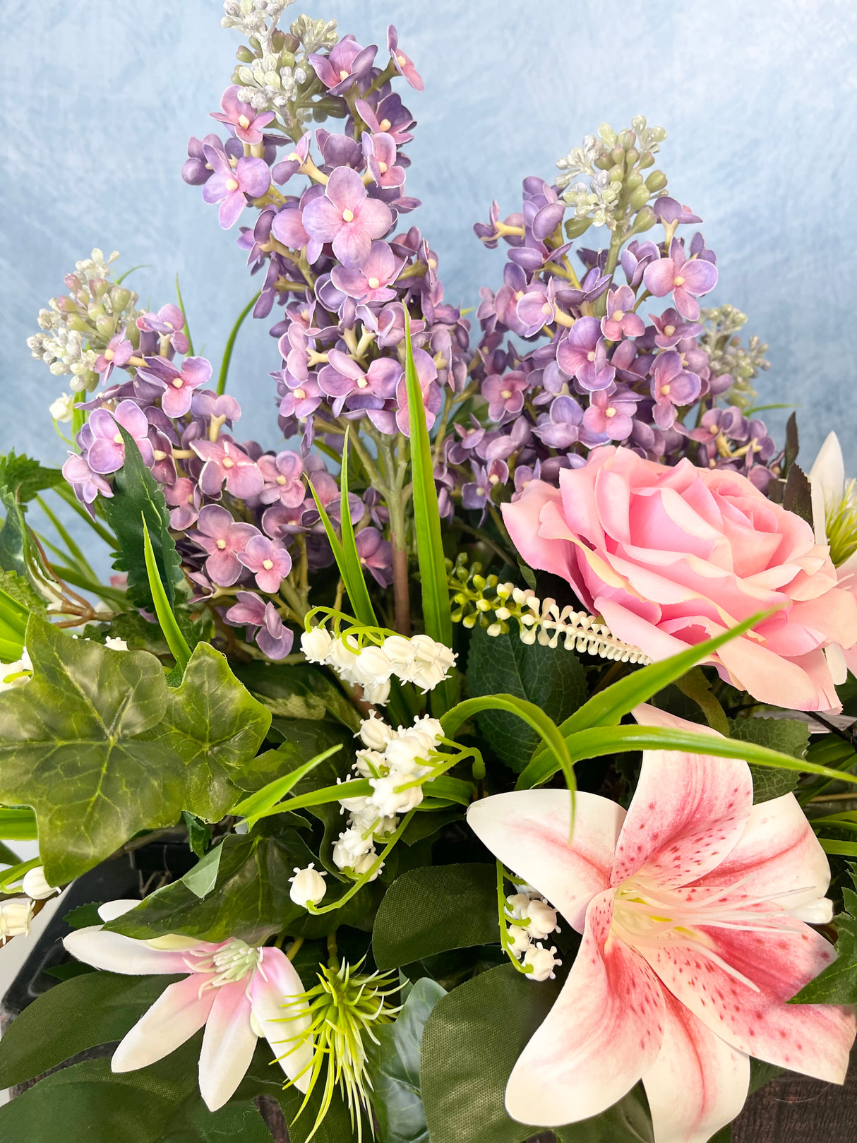 28" A Touch Of Lavender Memorial Saddle