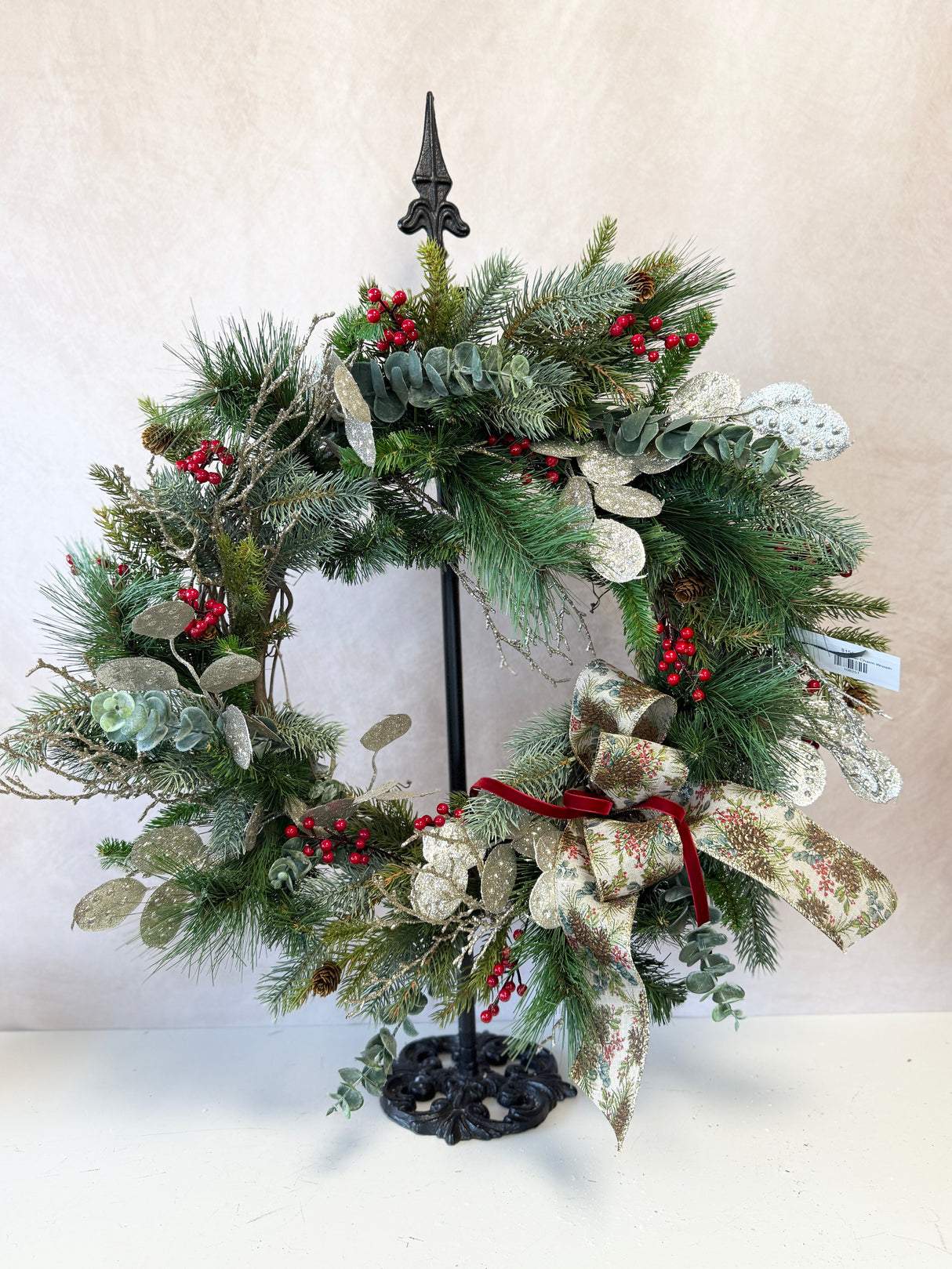 27" Majestic Charm Wreath