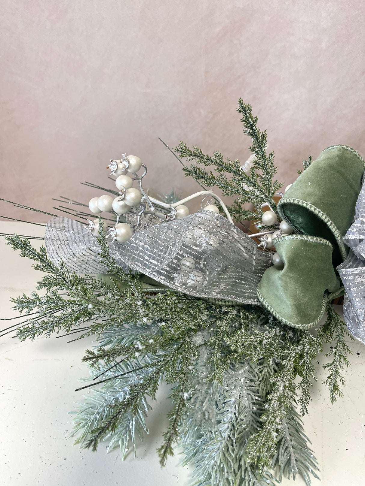 28" Frosty Greens Swag