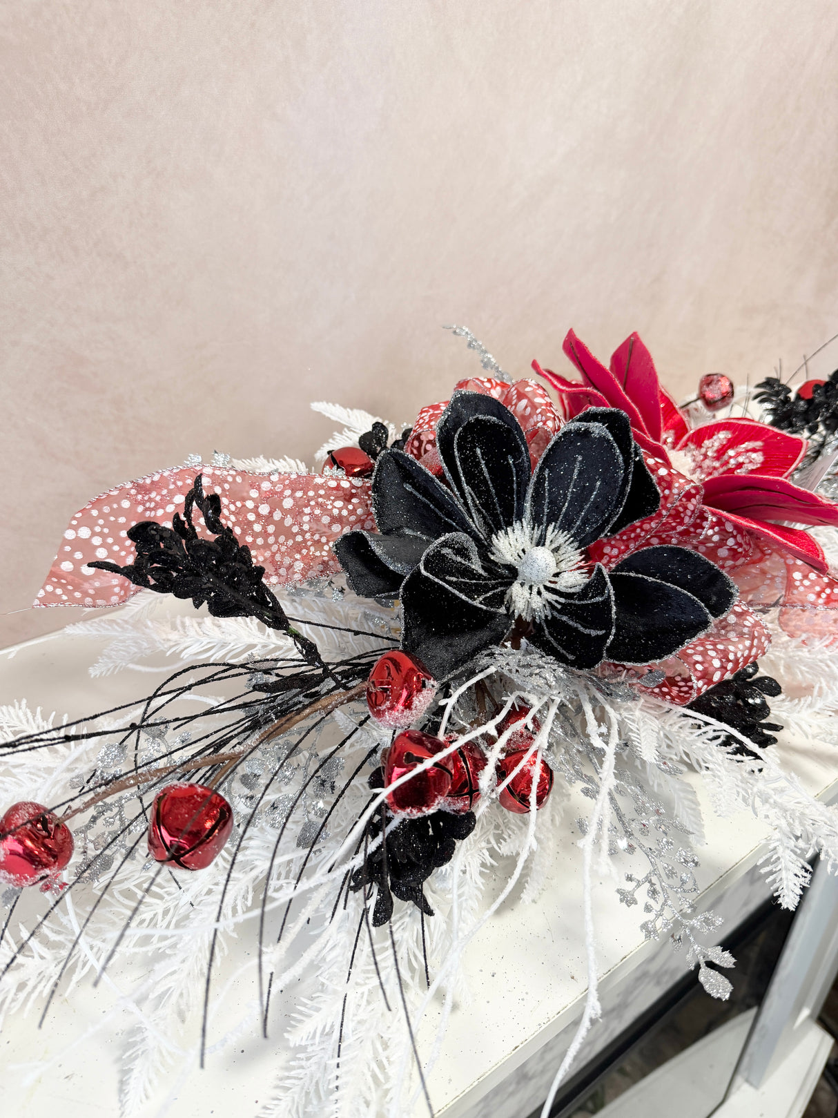 31" Unwrap the Magic Swag