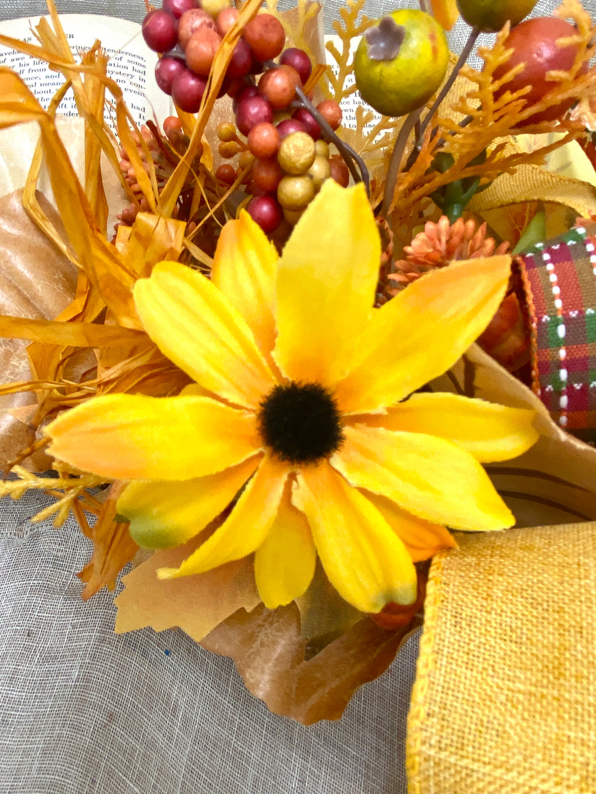 18" Golden Autumn Swag