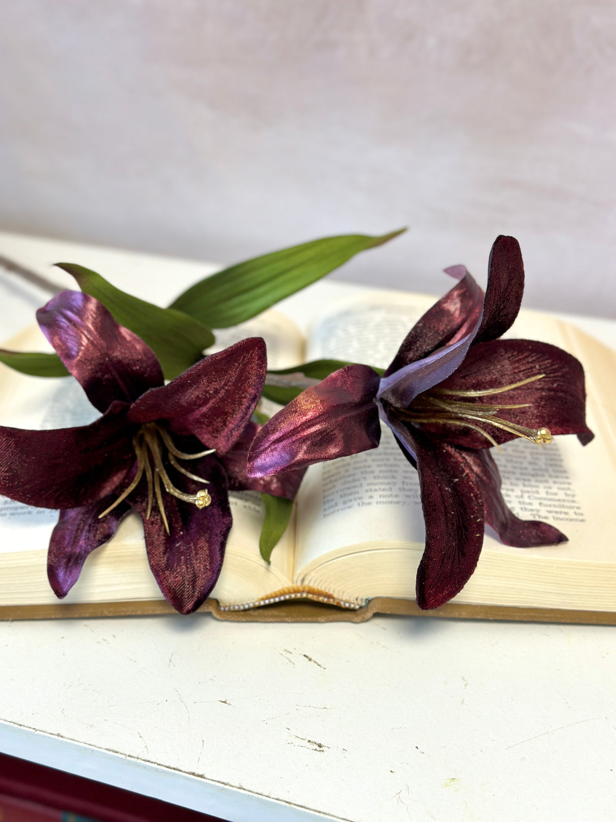 Glamour Velvet Lily Spray