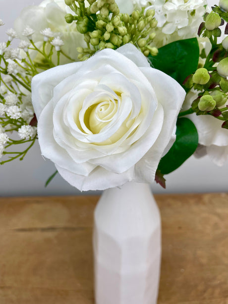 Rose/Hydrangea/Baby's Breath Bouquet