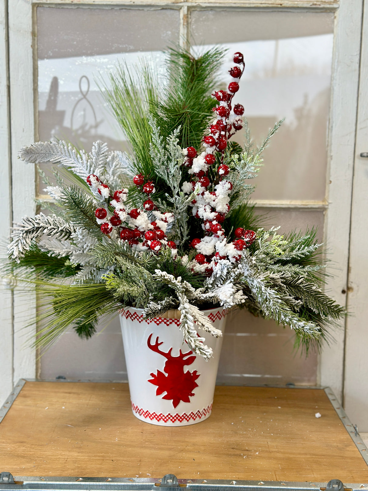 23" Snowy Weather Porch Pot