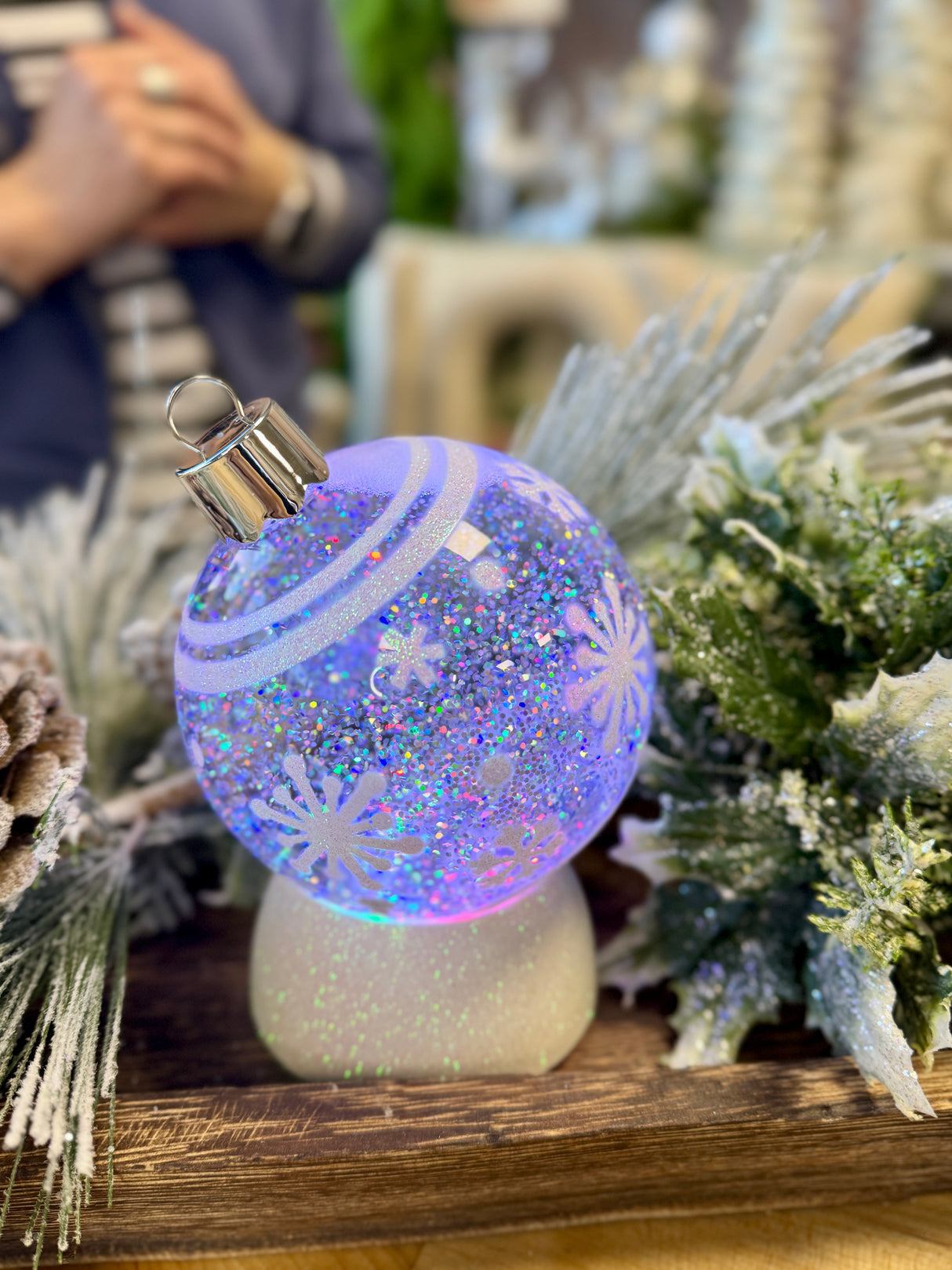 Shimmer Ornament LED Water Globe