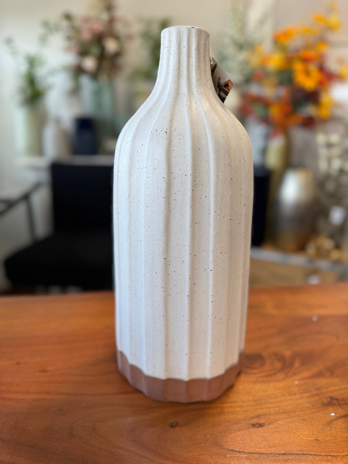 Large Rockland Ribbed Vase