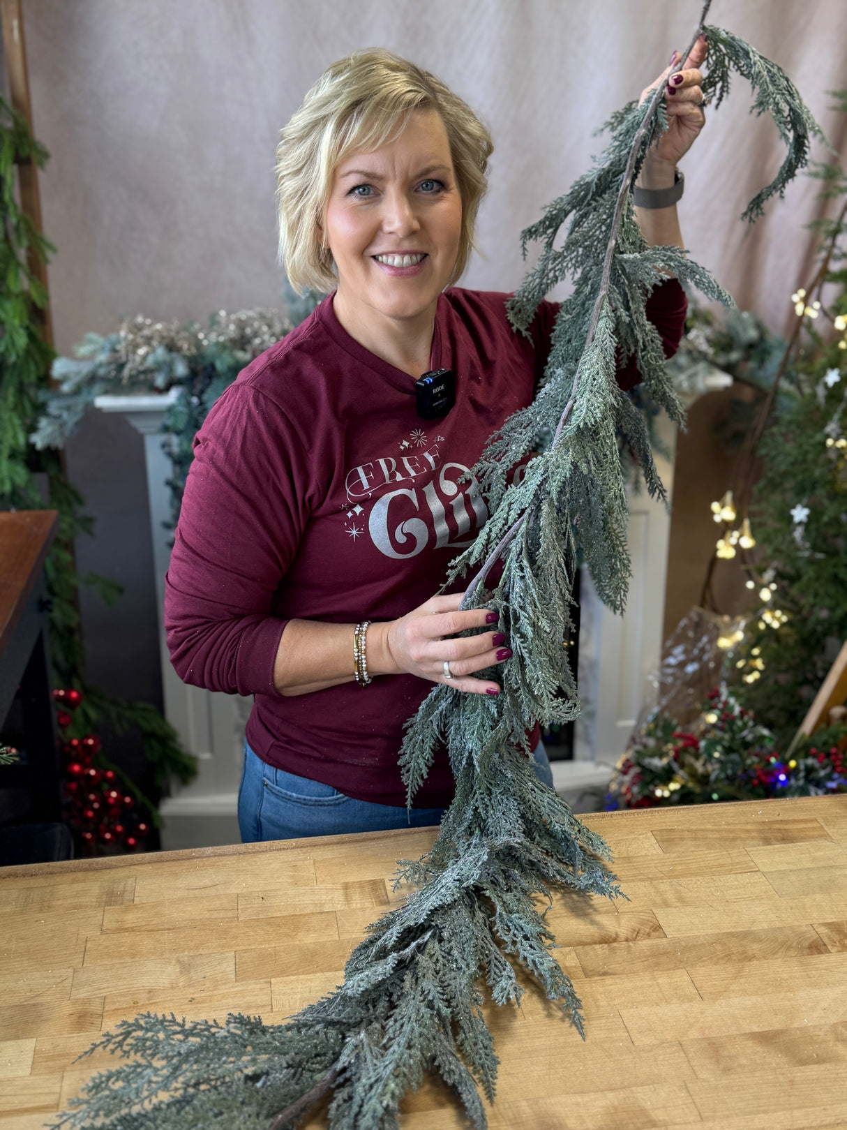 6' Frosted Deluxe Cedar Garland