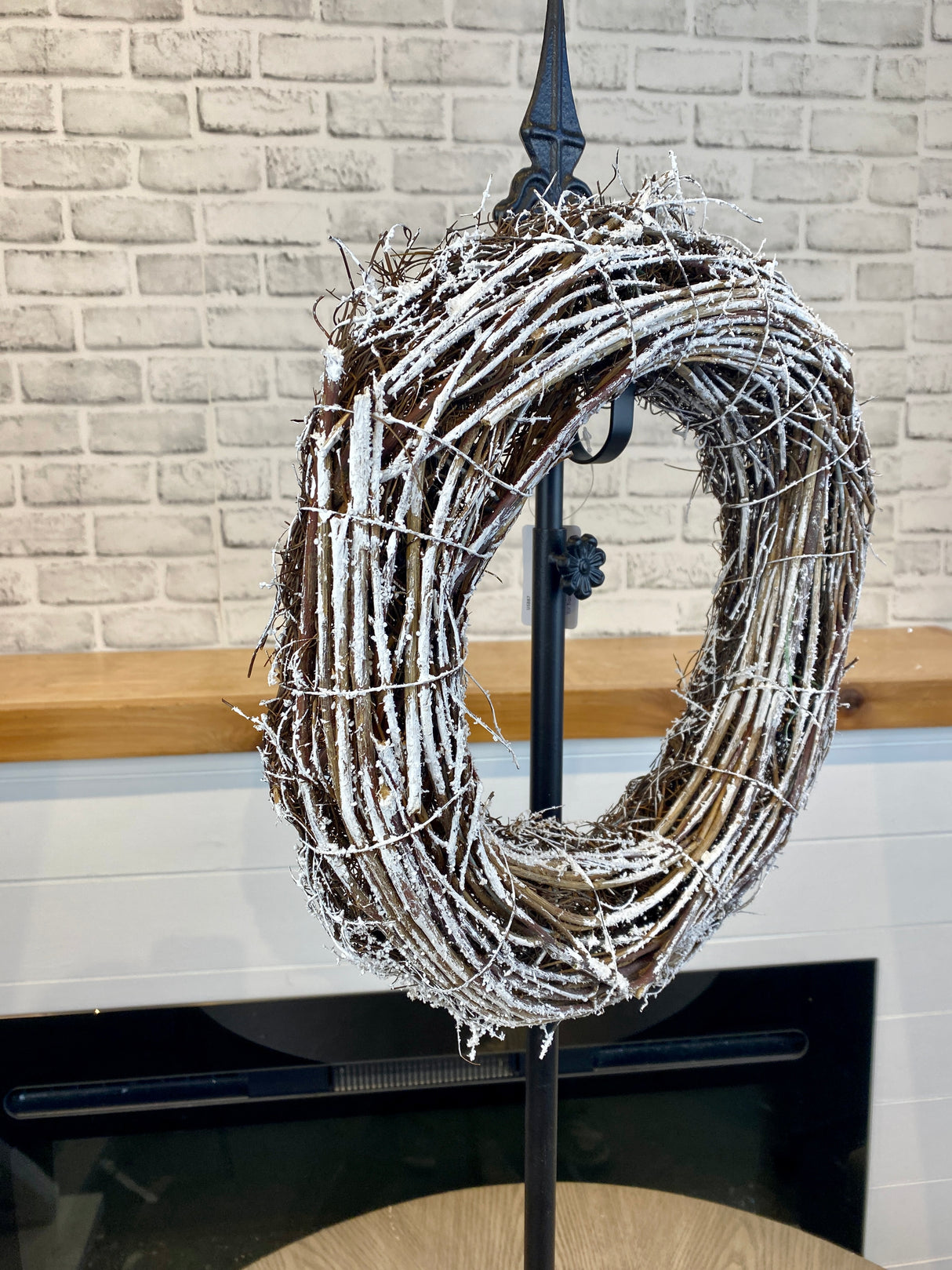 13" Snowy Willow Wreath