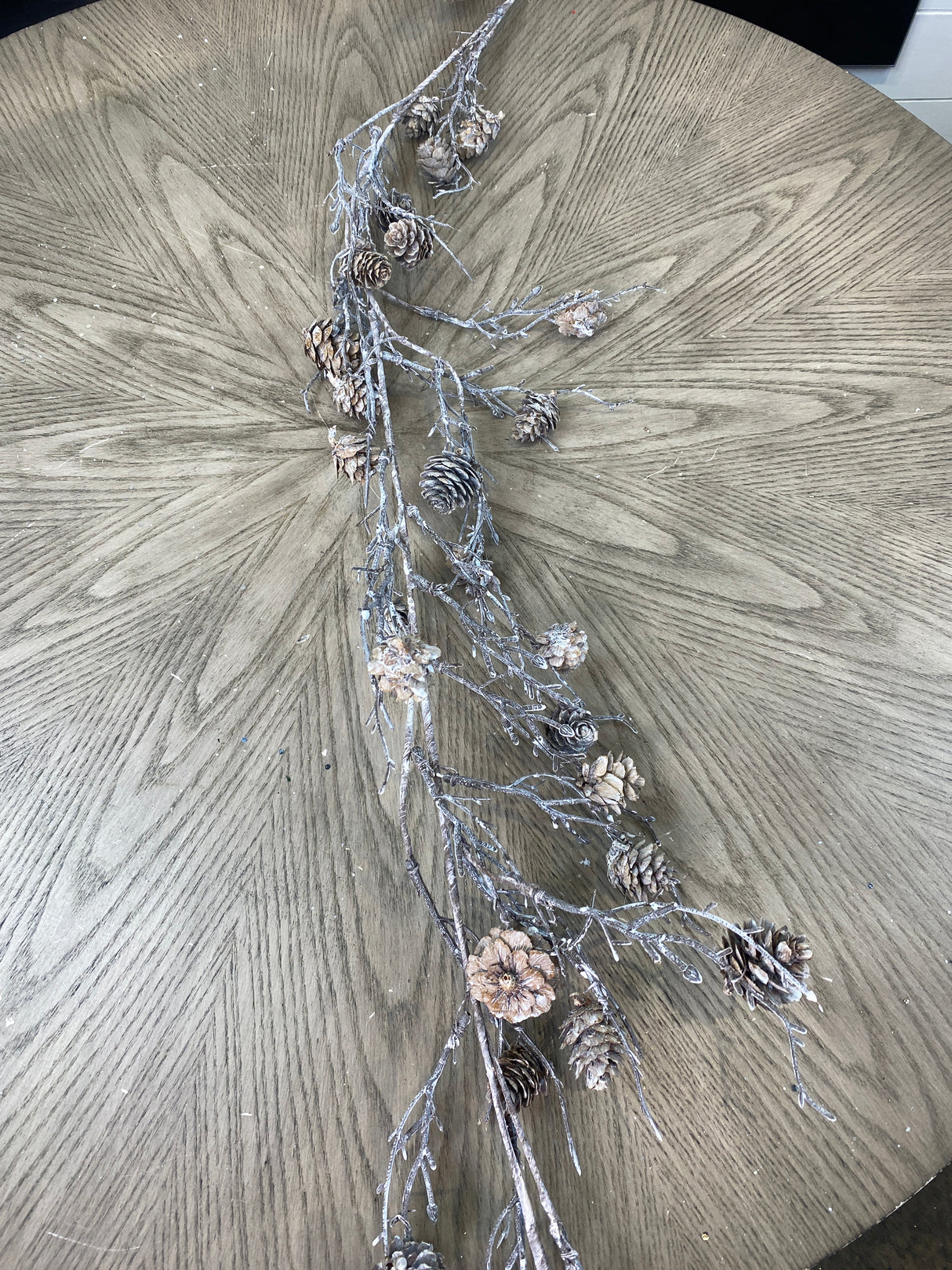 5.5' Pinecone Garland