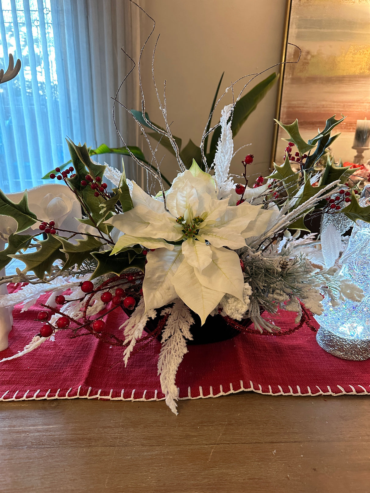 37" Amy's Signature Centerpiece