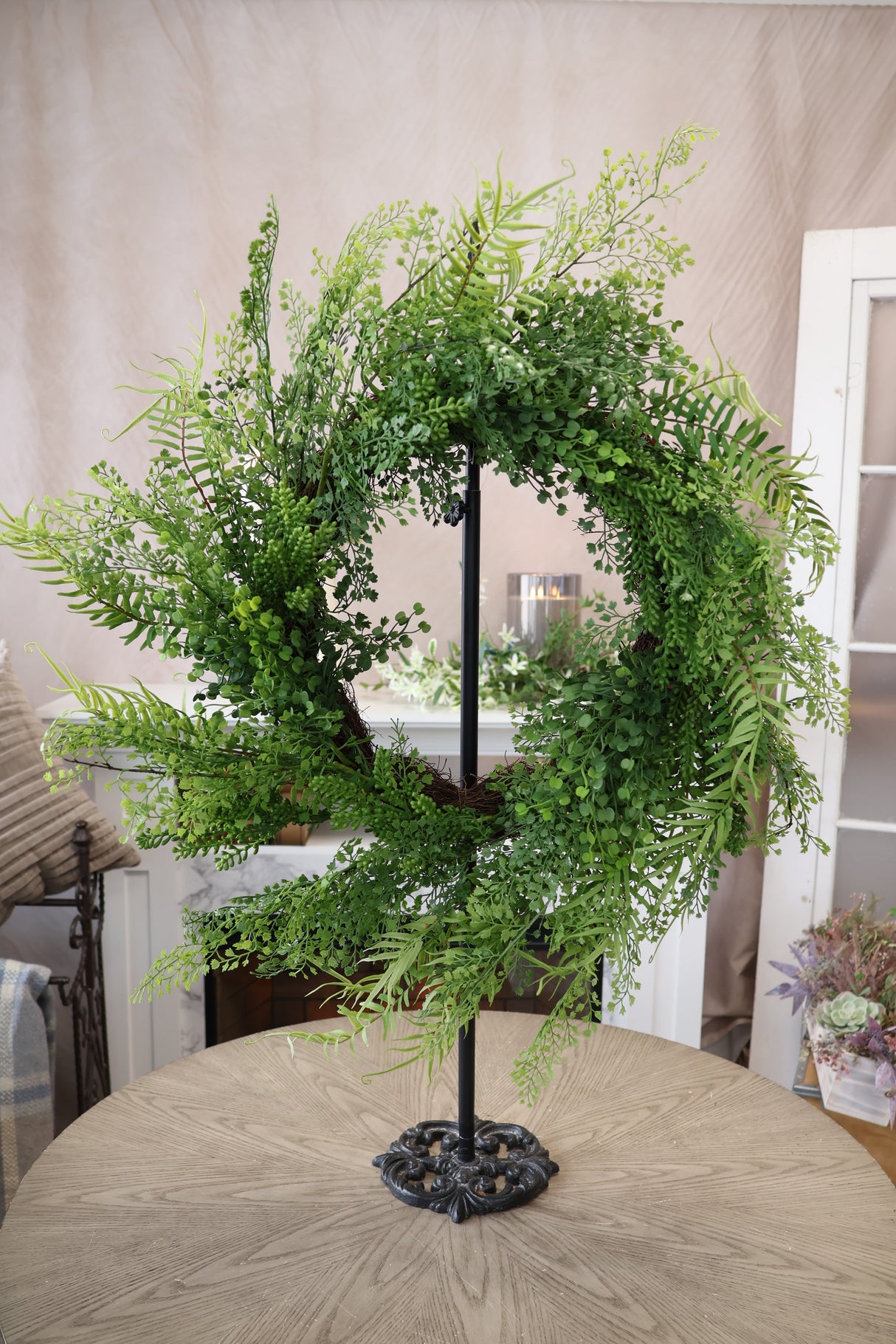 24" Mixed Greens Fern Wreath