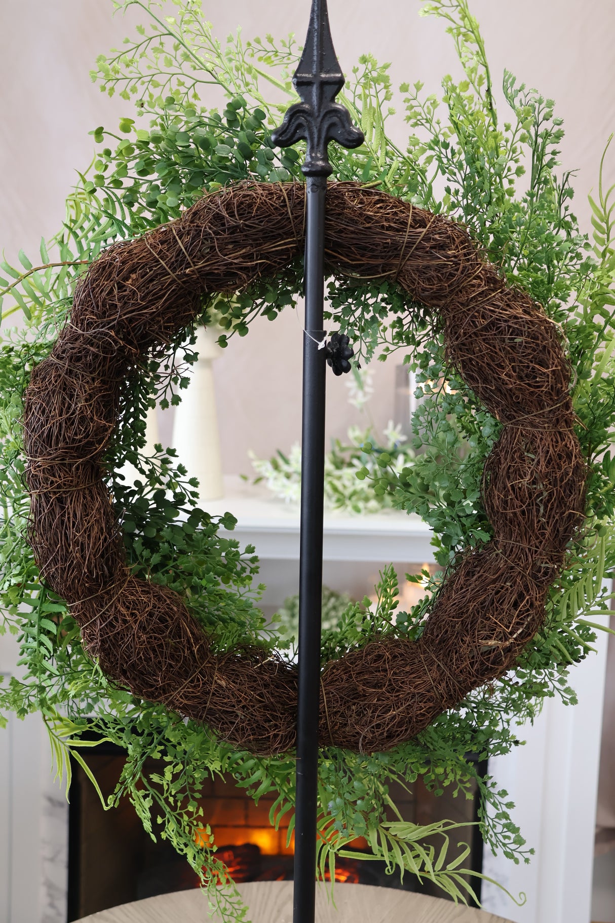 24" Mixed Greens Fern Wreath