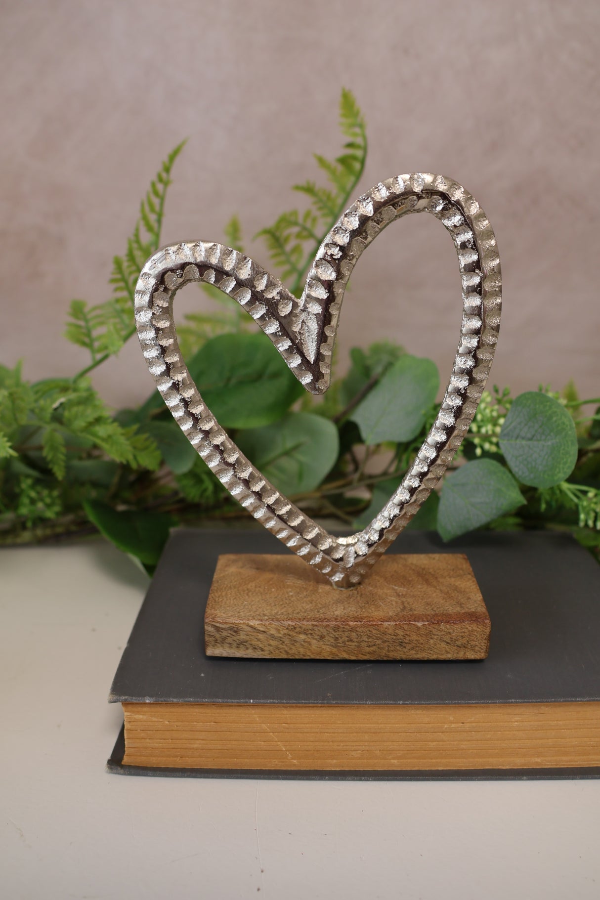 Metal Heart on Stand -2 Sizes