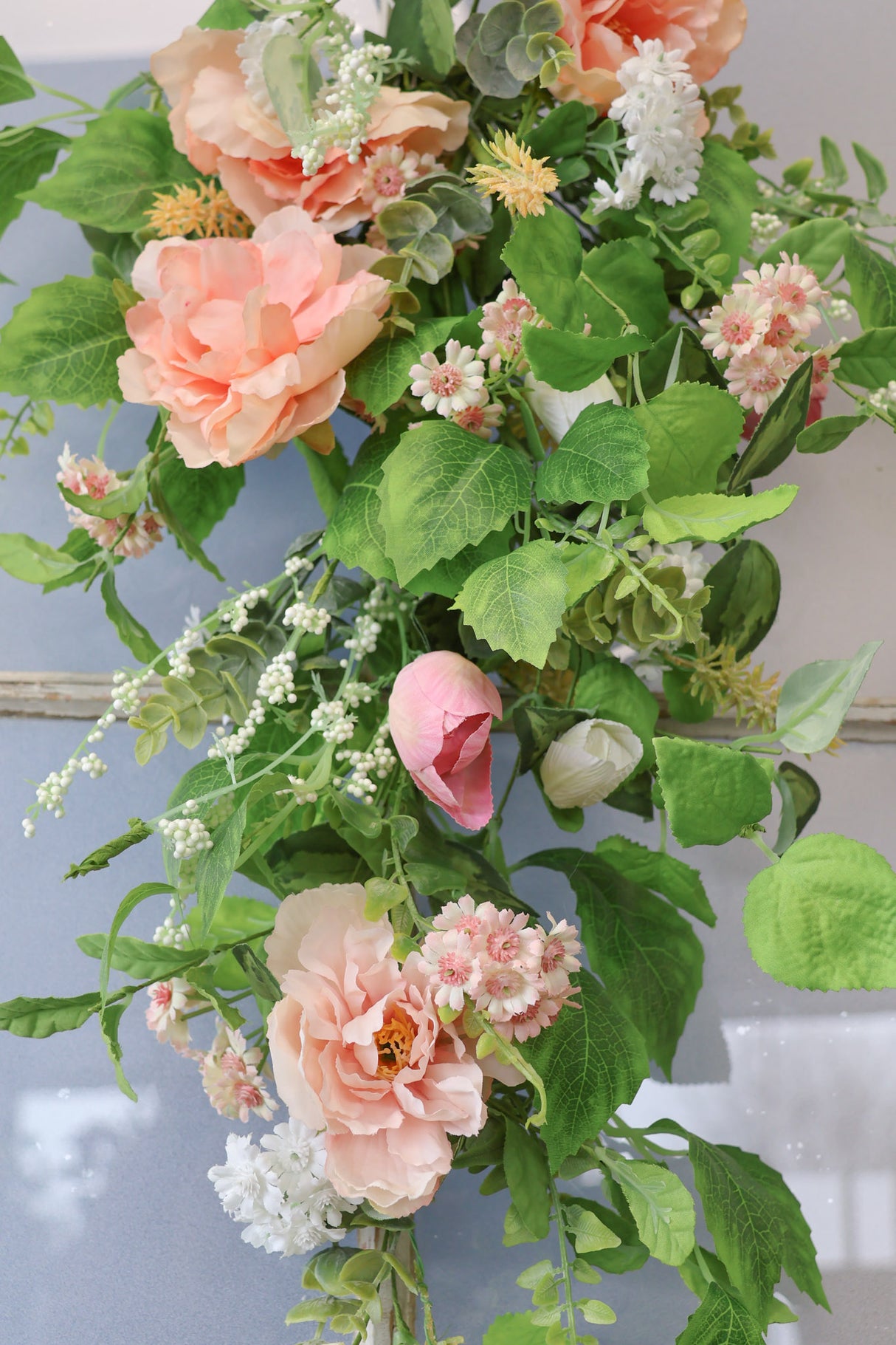 28" Posh Peony Teardrop